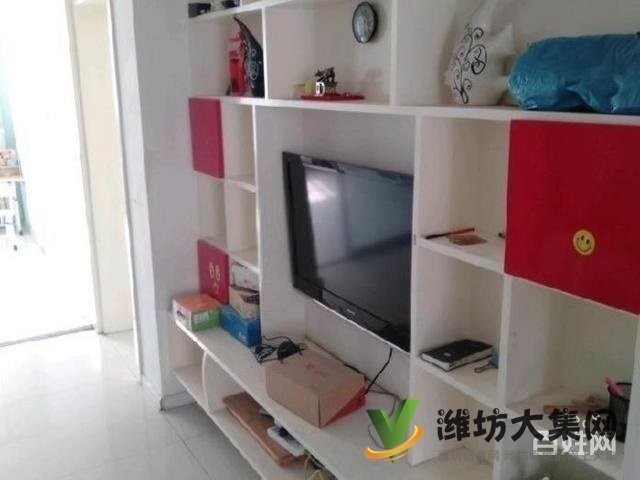 萬達近 3室1廳1衛帶車位拎包入住