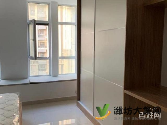 萬達近 1室1廳1衛精裝修拎包入住