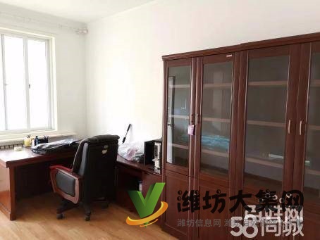 華都金馬小區(qū)精裝修帶地下室車位三臥朝陽拎包入住火急