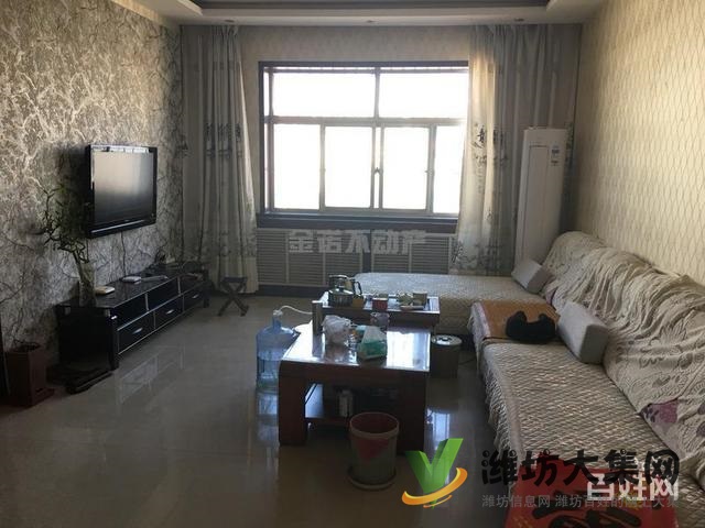 世紀旁 位置佳 大三室 黃金樓層 帶車庫144平 89