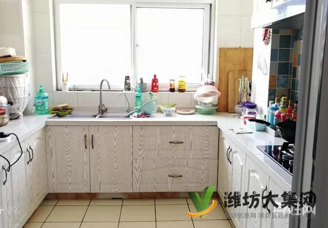 金都時代新城三室 四樓婚房精裝修104平94萬