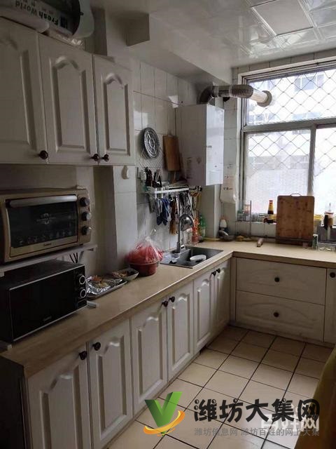 大型社區(qū)金都花園多層1樓3室,精裝出稅拎包入住!