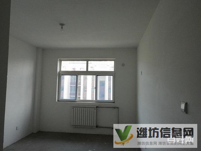 恒信無虛假 6000一平3室現(xiàn)房,三室朝陽,濰坊學