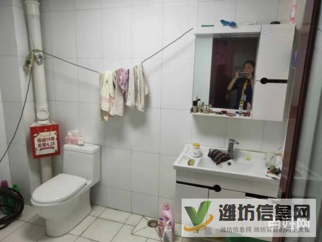 汶水小學(xué)附近,三室兩廳兩衛(wèi)精裝帶車(chē)庫(kù),出行方便